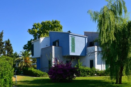 Taliansko Sicília Unahotels Naxos Beach Resort 12 dňový pobyt Polpenzia Letecky Letisko: Viedeň October 2025 (13/10/25-24/10/25)