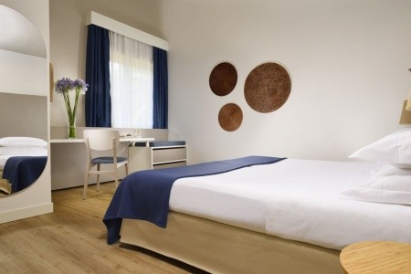 Taliansko Sicília Unahotels Naxos Beach Resort 12 dňový pobyt Polpenzia Letecky Letisko: Viedeň October 2025 (13/10/25-24/10/25)