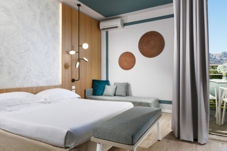 Taliansko Sicília Unahotels Naxos Beach Resort 12 dňový pobyt Polpenzia Letecky Letisko: Viedeň October 2025 (13/10/25-24/10/25)