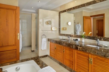 Kanárske ostrovy Tenerife Botánico & The Oriental Spa Garden 8 dňový pobyt Polpenzia Letecky Letisko: Budapešť September 2026 (29/09/26- 6/10/26)