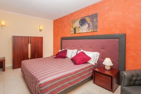 Taliansko Sicília Cefalu Sea Palace 10 dňový pobyt Raňajky Letecky Letisko: Viedeň October 2025 (30/10/25- 8/11/25)