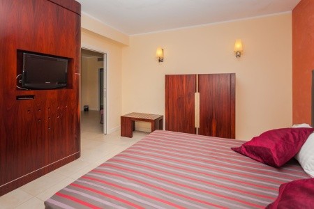 Taliansko Sicília Cefalu Sea Palace 10 dňový pobyt Raňajky Letecky Letisko: Viedeň October 2025 (30/10/25- 8/11/25)