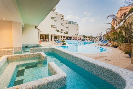 Taliansko Sicília Cefalu Sea Palace 10 dňový pobyt Raňajky Letecky Letisko: Viedeň October 2025 (30/10/25- 8/11/25)