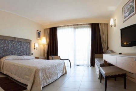 Taliansko Sicília Cefalu Sea Palace 10 dňový pobyt Raňajky Letecky Letisko: Viedeň October 2025 (30/10/25- 8/11/25)