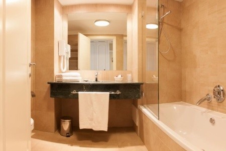 Taliansko Sicília Cefalu Sea Palace 10 dňový pobyt Raňajky Letecky Letisko: Viedeň October 2025 (30/10/25- 8/11/25)