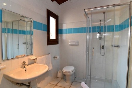 Taliansko Sardínia / Sardegna Li Suari Hotel 11 dňový pobyt Raňajky Letecky Letisko: Praha September 2025 (27/09/25- 7/10/25)