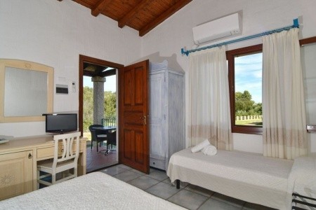 Taliansko Sardínia / Sardegna Li Suari Hotel 11 dňový pobyt Raňajky Letecky Letisko: Praha September 2025 (27/09/25- 7/10/25)