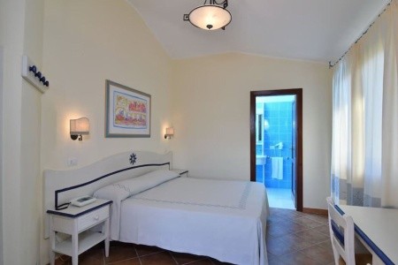 Taliansko Sardínia / Sardegna Li Suari Hotel 11 dňový pobyt Raňajky Letecky Letisko: Praha September 2025 (27/09/25- 7/10/25)