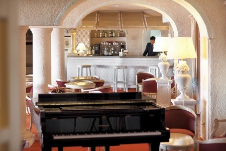 Taliansko Sardínia / Sardegna Grand Smeraldo Beach 11 dňový pobyt Raňajky Letecky Letisko: Praha September 2025 (28/09/25- 8/10/25)