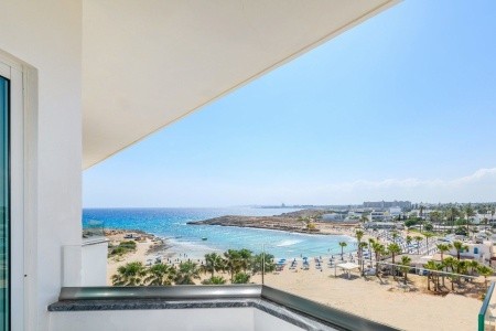 Tasia Maris Sands - 3