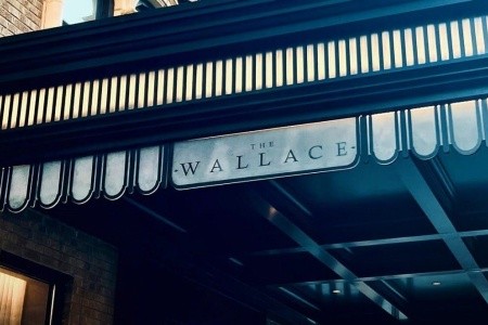 The Wallace Bez stravy