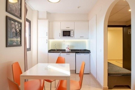 Španielsko Costa Del Sol Fuengirola Beach 5 dňový pobyt Bez stravy Letecky Letisko: Praha November 2025 (10/11/25-14/11/25)