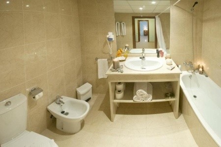 Španielsko Costa Del Sol Fuengirola Beach 5 dňový pobyt Bez stravy Letecky Letisko: Praha November 2025 (10/11/25-14/11/25)