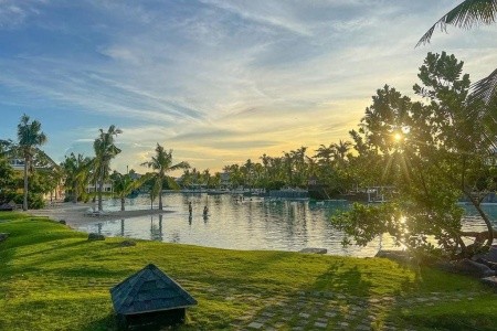 Filipíny  Plantation Bay Resort & Spa 12 dňový pobyt Raňajky Letecky Letisko: Viedeň January 2026 (26/01/26- 6/02/26)