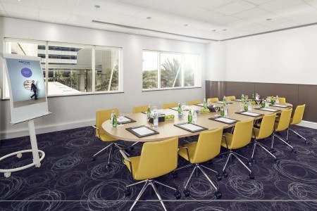 Spojené arabské emiráty Dubaj Novotel World Trade Center 10 dňový pobyt Raňajky Letecky Letisko: Viedeň February 2026 (22/02/26- 3/03/26)