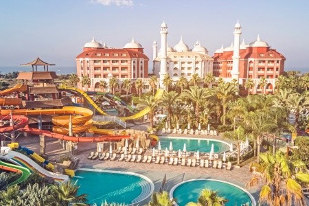 Royal Taj Mahal - 40