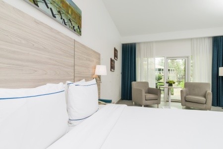 Al Habtoor Grand Resort, Autograph Collection - 14