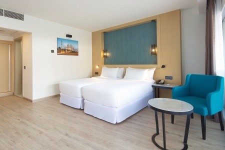 Occidental Sharjah Grand - 9