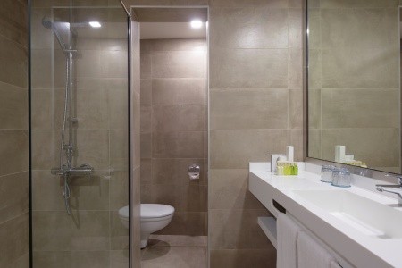 Occidental Sharjah Grand - 10