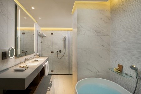 Spojené arabské emiráty Dubaj Millennium Place Barsha Heights Apartments 5 dňový pobyt Raňajky Letecky Letisko: Praha December 2025 (20/12/25-24/12/25)