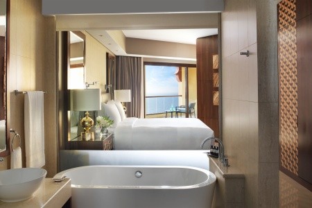 Spojené arabské emiráty Ajman Fairmont Ajman 11 dňový pobyt Polpenzia Letecky Letisko: Praha March 2026 ( 1/03/26-11/03/26)