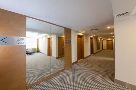 Ramada By Wyndham Beach - 4