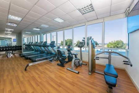 Ramada By Wyndham Beach - 21