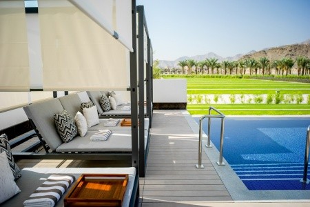 Spojené arabské emiráty Fujairah Intercontinental Fujairah Resort 11 dňový pobyt All Inclusive Letecky Letisko: Praha November 2025 (30/11/25-10/12/25)