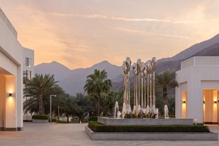 Spojené arabské emiráty Fujairah Intercontinental Fujairah Resort 11 dňový pobyt All Inclusive Letecky Letisko: Praha November 2025 (30/11/25-10/12/25)
