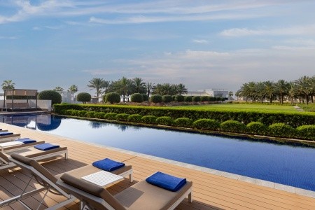 Spojené arabské emiráty Fujairah Intercontinental Fujairah Resort 11 dňový pobyt All Inclusive Letecky Letisko: Praha November 2025 (30/11/25-10/12/25)