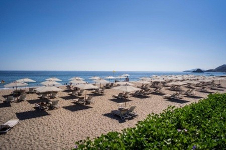 Spojené arabské emiráty Fujairah Intercontinental Fujairah Resort 11 dňový pobyt All Inclusive Letecky Letisko: Praha November 2025 (30/11/25-10/12/25)