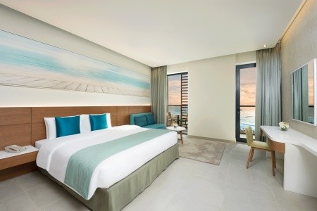 Wyndham Garden Ajman Corniche - 9