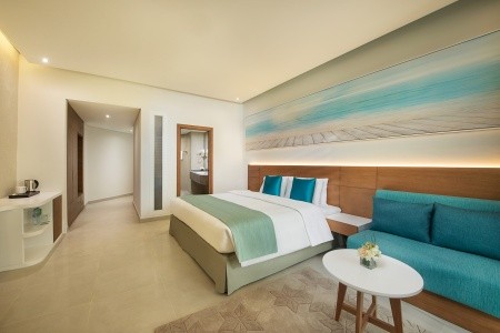 Wyndham Garden Ajman Corniche - 11