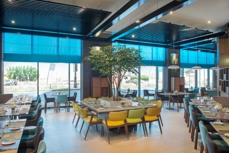 Wyndham Garden Ajman Corniche - 20