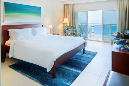 Spojené arabské emiráty Fujairah Radisson Blu Fujairah 6 dňový pobyt All Inclusive Letecky Letisko: Praha June 2026 ( 9/06/26-14/06/26)