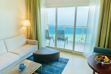 Spojené arabské emiráty Fujairah Radisson Blu Fujairah 6 dňový pobyt All Inclusive Letecky Letisko: Praha June 2026 ( 9/06/26-14/06/26)