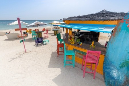 Spojené arabské emiráty Fujairah Radisson Blu Fujairah 6 dňový pobyt All Inclusive Letecky Letisko: Praha June 2026 ( 9/06/26-14/06/26)