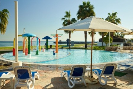 Spojené arabské emiráty Fujairah Radisson Blu Fujairah 6 dňový pobyt All Inclusive Letecky Letisko: Praha June 2026 ( 9/06/26-14/06/26)