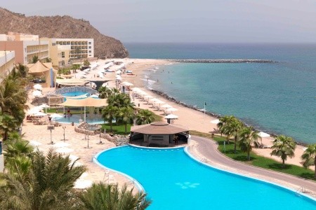 Spojené arabské emiráty Fujairah Radisson Blu Fujairah 6 dňový pobyt All Inclusive Letecky Letisko: Praha June 2026 ( 9/06/26-14/06/26)