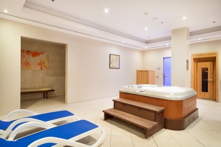 Spojené arabské emiráty Fujairah Radisson Blu Fujairah 6 dňový pobyt All Inclusive Letecky Letisko: Praha June 2026 ( 9/06/26-14/06/26)