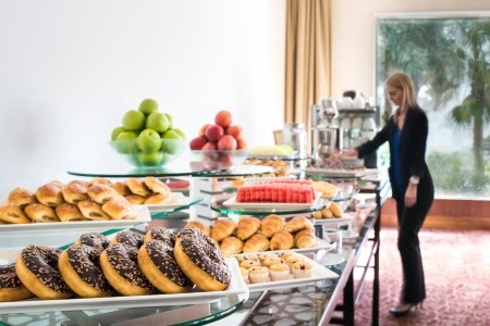 Spojené arabské emiráty Abu Dhabi Khalidiya Palace Rayhaan 10 dňový pobyt Polpenzia Letecky Letisko: Praha May 2026 (17/05/26-26/05/26)