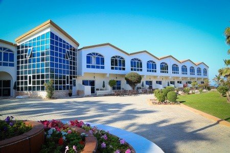 Sandy Beach Resort