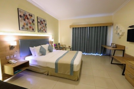 Spojené arabské emiráty Fujairah Sandy Beach Resort 8 dňový pobyt All Inclusive Letecky Letisko: Praha December 2025 (17/12/25-24/12/25)