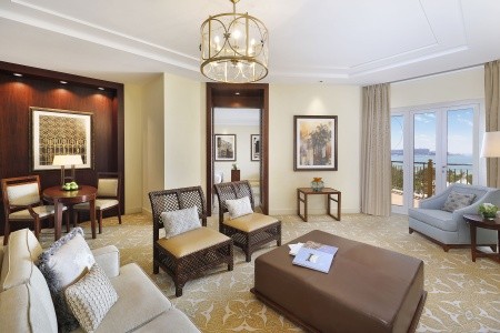 Spojené arabské emiráty Dubaj The Ritz-Carlton Dubai International Financial Centre 12 dňový pobyt Polpenzia Letecky Letisko: Viedeň November 2026 ( 8/11/26-19/11/26)