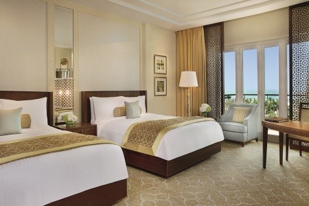 Spojené arabské emiráty Dubaj The Ritz-Carlton Dubai International Financial Centre 12 dňový pobyt Polpenzia Letecky Letisko: Viedeň November 2026 ( 8/11/26-19/11/26)