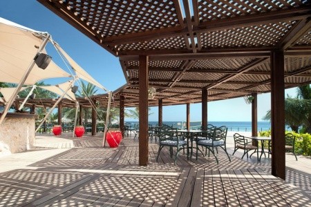 Spojené arabské emiráty Fujairah Le Meridien Al Aqah Beach Resort 6 dňový pobyt All Inclusive Letecky Letisko: Praha March 2027 ( 9/03/27-14/03/27)