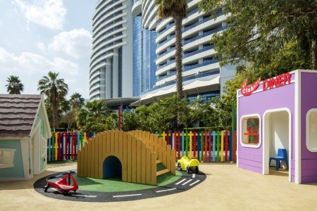 Spojené arabské emiráty Fujairah Le Meridien Al Aqah Beach Resort 6 dňový pobyt All Inclusive Letecky Letisko: Praha March 2027 ( 9/03/27-14/03/27)