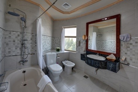 Spojené arabské emiráty Sharjah Sahara Beach Resort &Amp; Spa 6 dňový pobyt All Inclusive Letecky Letisko: Praha April 2026 (14/04/26-19/04/26)