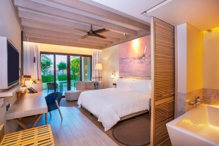 Spojené arabské emiráty Abu Dhabi Saadiyat Rotana Resort & Villas 12 dňový pobyt All Inclusive Letecky Letisko: Praha May 2026 ( 4/05/26-15/05/26)