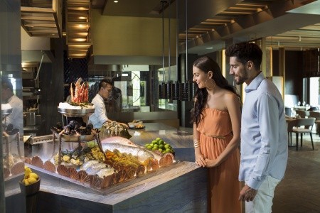 Spojené arabské emiráty Abu Dhabi Saadiyat Rotana Resort & Villas 12 dňový pobyt All Inclusive Letecky Letisko: Praha May 2026 ( 4/05/26-15/05/26)